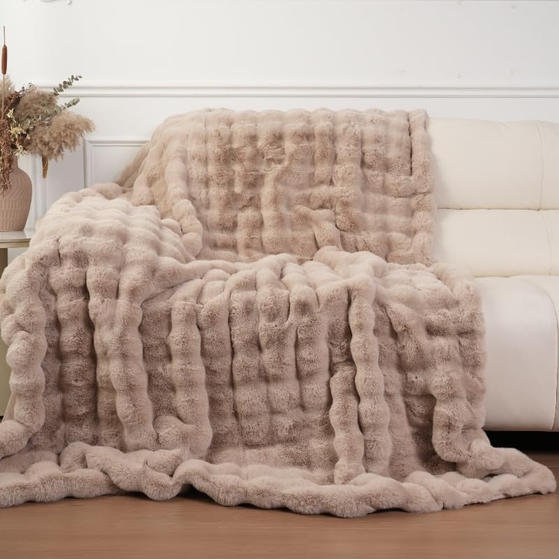 Super Comfort Oversized Warm Thick Bubble Luxury Plush Rabbit Faux Fur Throw Blanket, Fluffy Blanket,Soft Cozy Throw Blanket for Couch Chair Bed Sofa Living Room,White 50'' x 60''