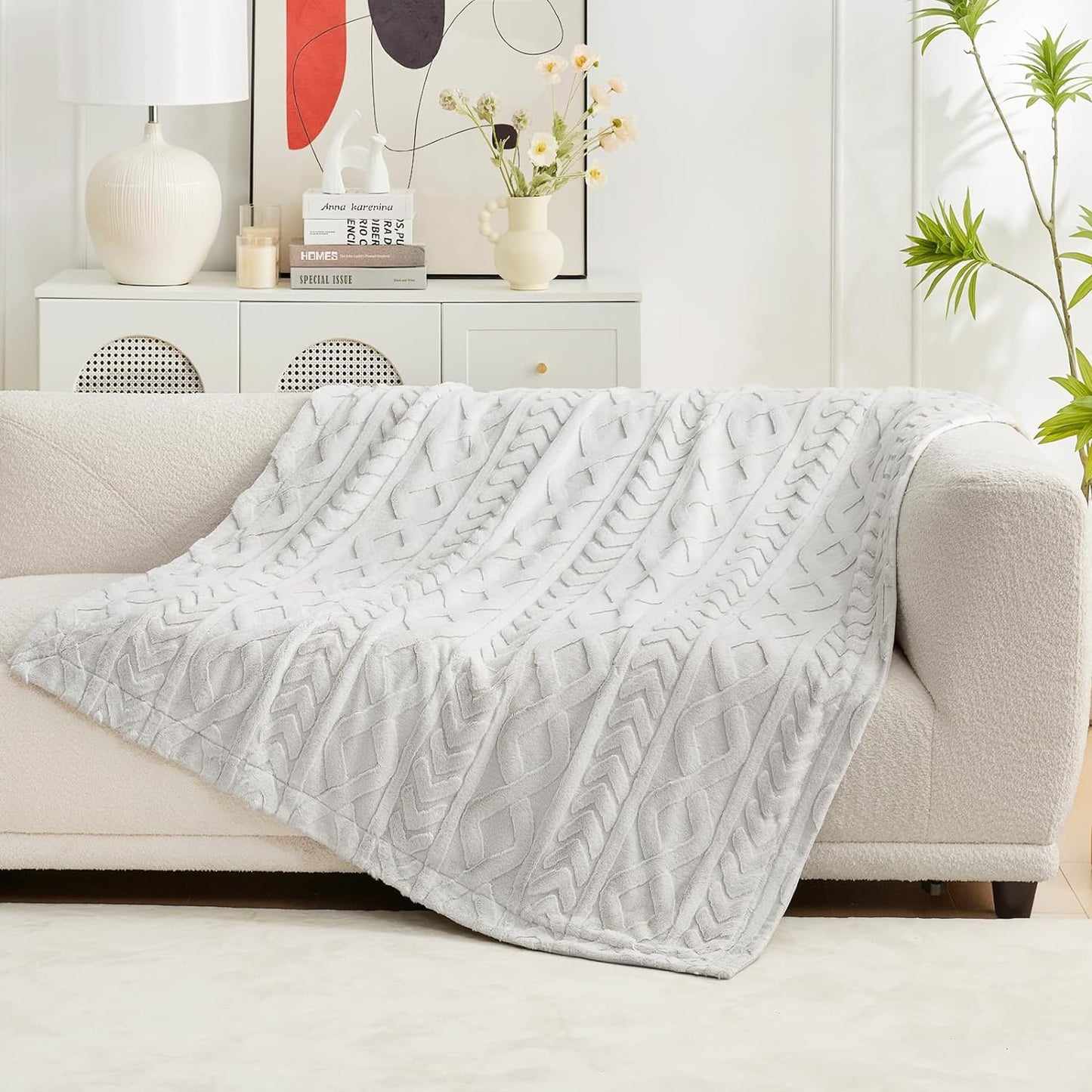 Cozy Bliss Faux Fur Throw Blanket for Couch, Cozy Soft Plush Thick Winter Blanket for Sofa Bedroom Living Room, 50 * 60 Inches Beige