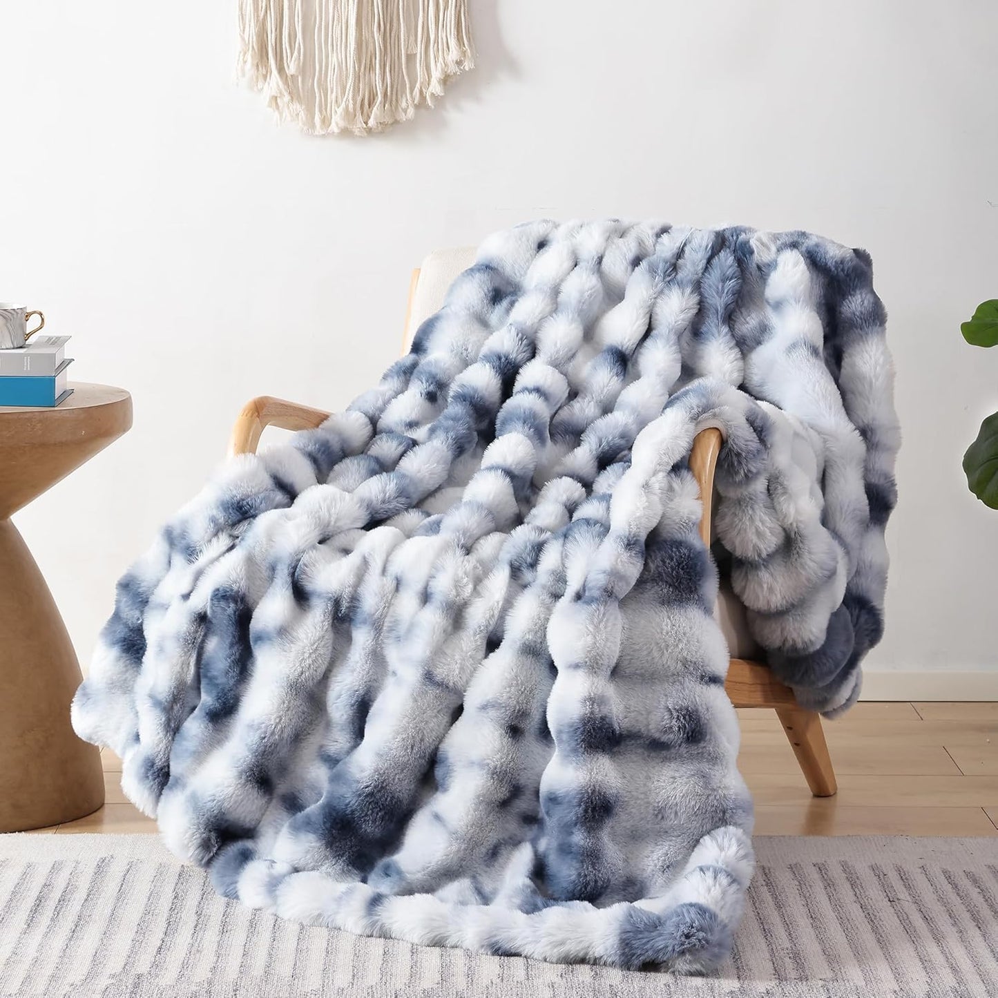 Smoofy Faux Fur Throw Blanket for Couch – Blush Pink Fluffy Cozy Rabbit Fleece, Plush Soft Bubble Blanket for Sofa & Bed, for Mom, Warm Fuzzy Home Room Decor Throw 50" x 60"