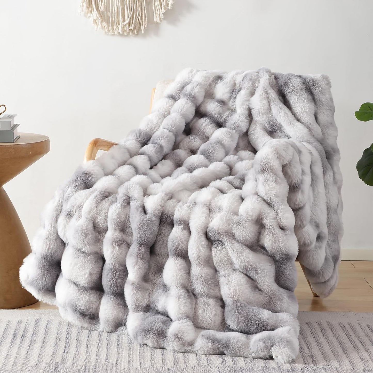 Smoofy Faux Fur Throw Blanket for Couch – Blush Pink Fluffy Cozy Rabbit Fleece, Plush Soft Bubble Blanket for Sofa & Bed, for Mom, Warm Fuzzy Home Room Decor Throw 50" x 60"