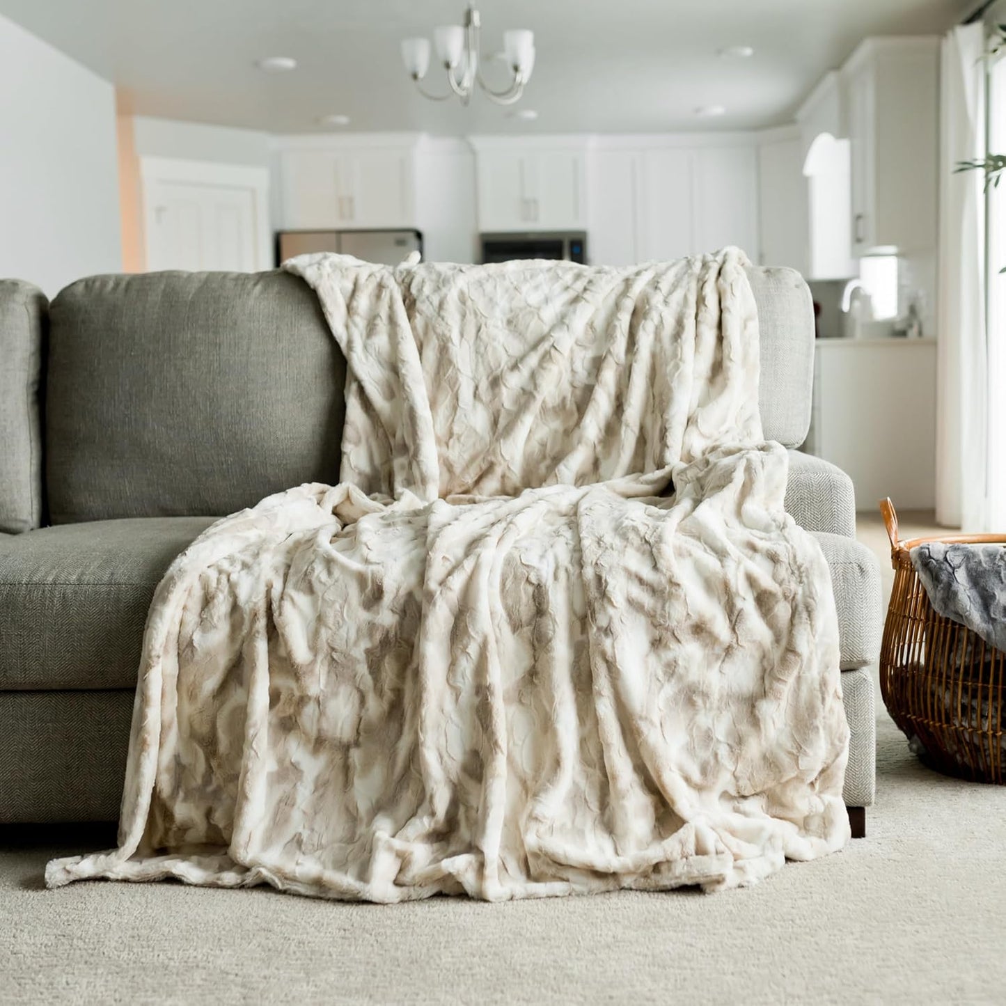 GRACED SOFT LUXURIES Throw Blanket Softest Warm Elegant Cozy Faux Fur Aesthetic for Home, Couch, Sofa, Bed, Living Room (Solid Ivory, Extra Large 60" x 80")