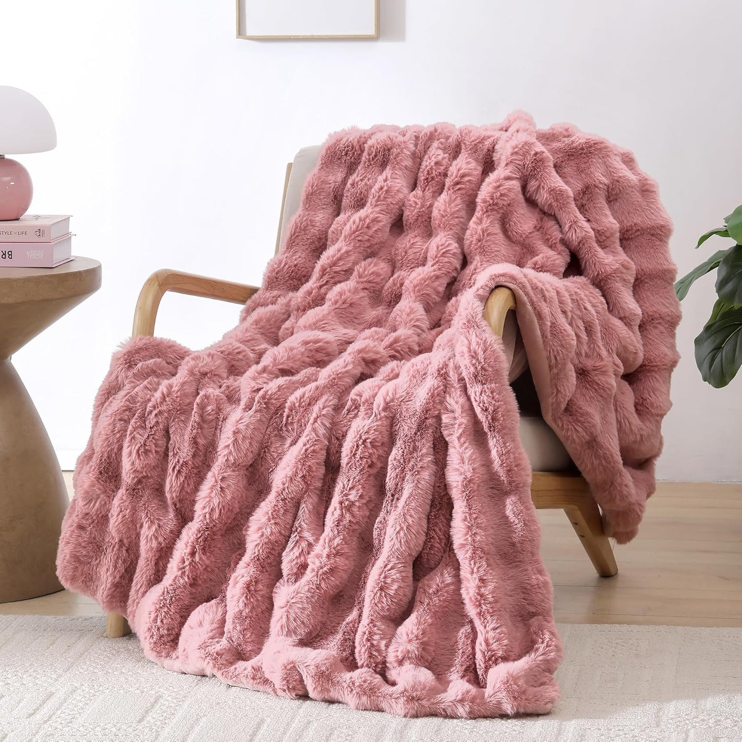 Smoofy Faux Fur Throw Blanket for Couch – Blush Pink Fluffy Cozy Rabbit Fleece, Plush Soft Bubble Blanket for Sofa & Bed, for Mom, Warm Fuzzy Home Room Decor Throw 50" x 60"